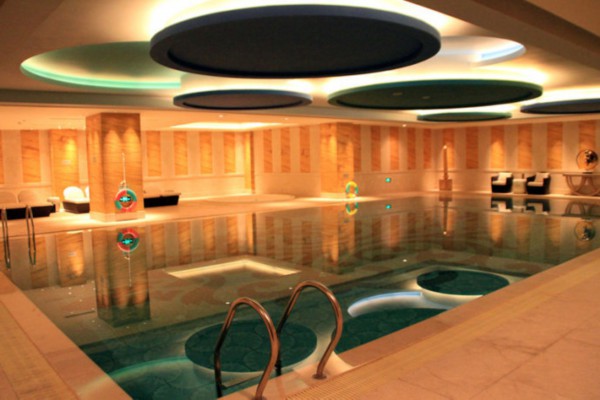 重庆漫步，按摩放松心情两不误